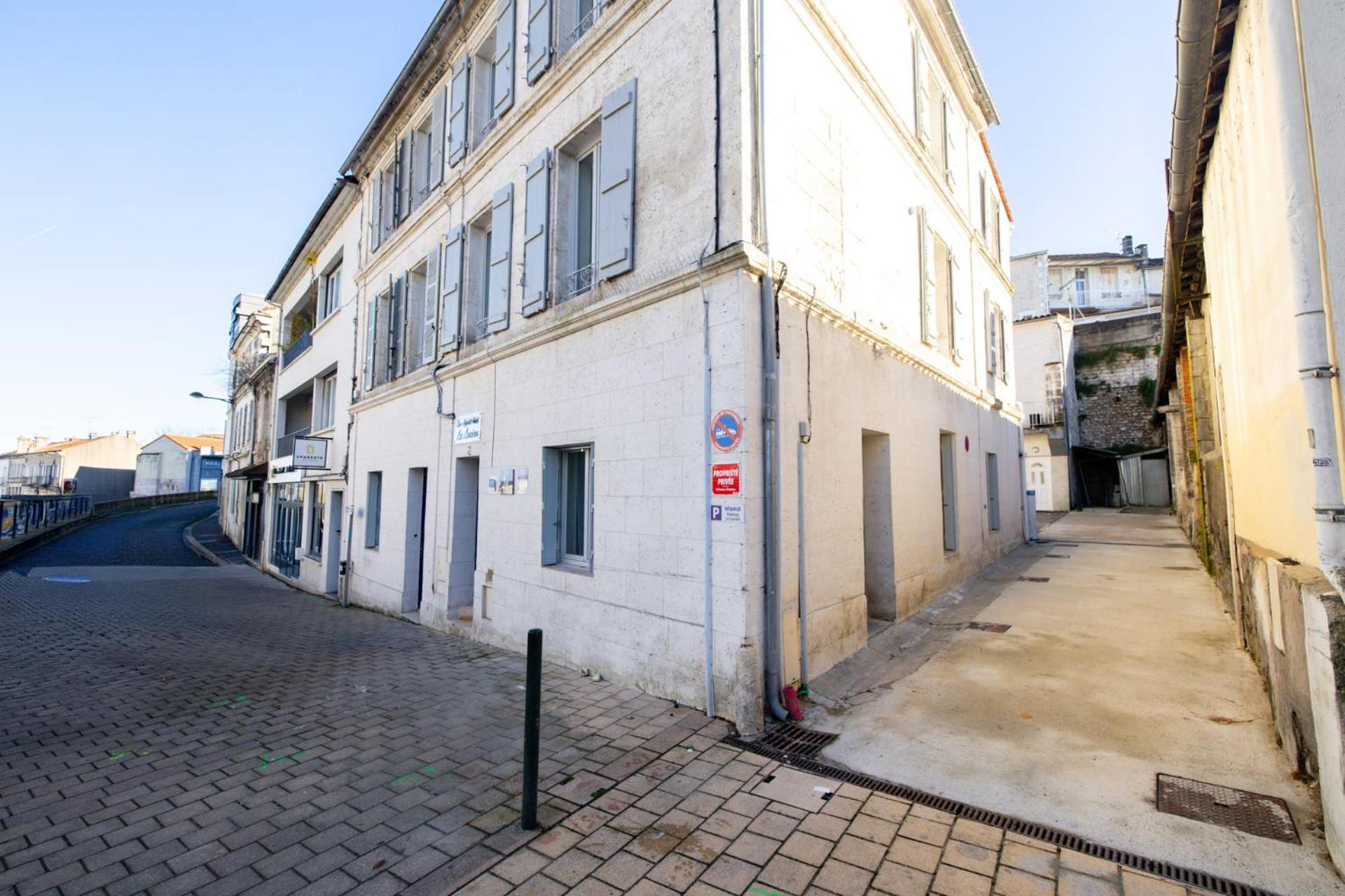 Le Lucien Eco-Appart'Hotel - Angouleme - Centre - Wifi - Parking Prive - Classe 4 Etoiles Exterior foto