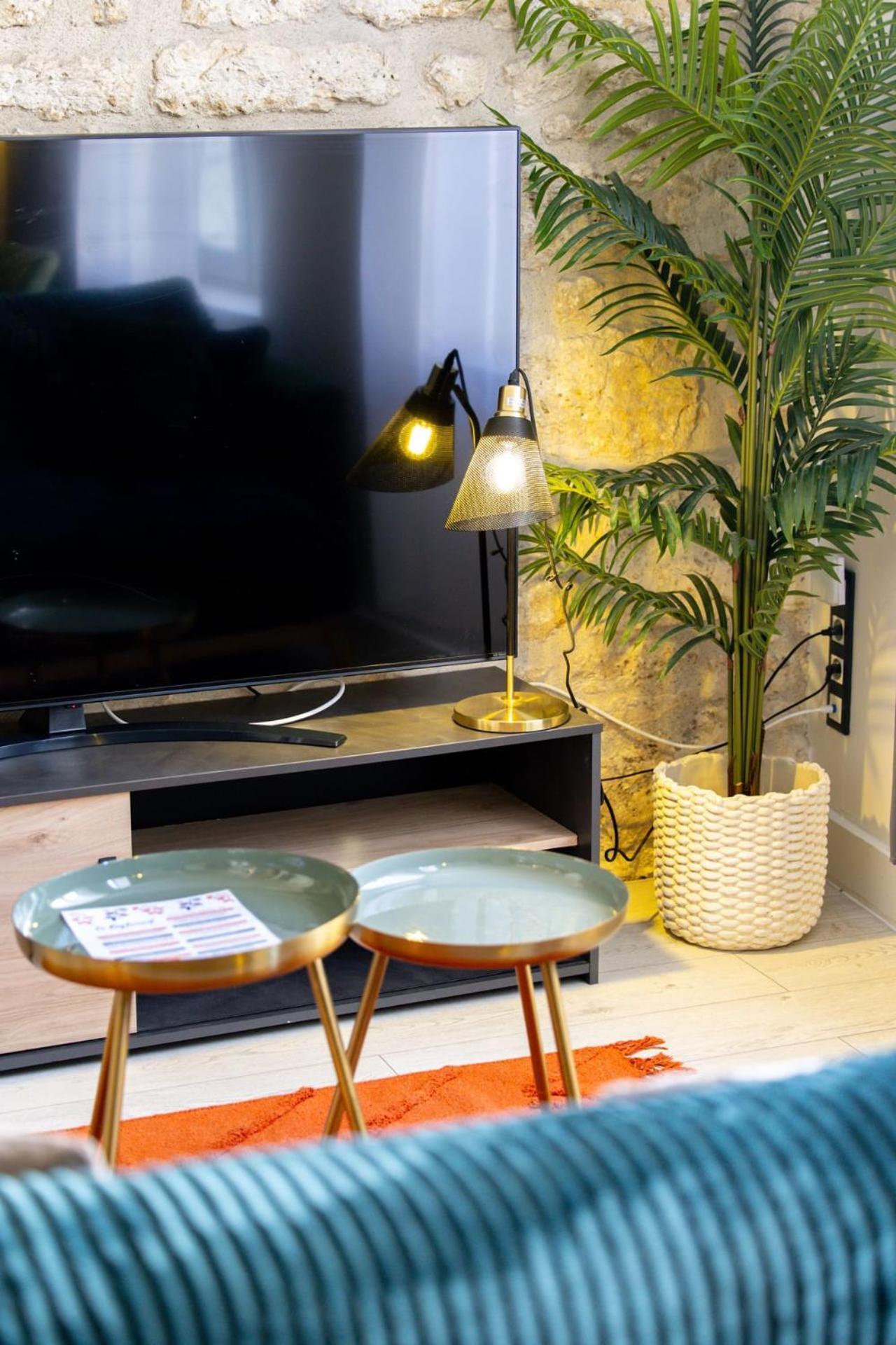 Le Lucien Eco-Appart'Hotel - Angouleme - Centre - Wifi - Parking Prive - Classe 4 Etoiles Exterior foto